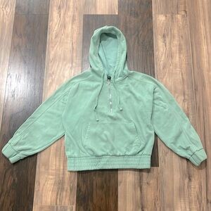Half-zip sweatshirt (Cropped) 
Brand- L.A. Hearts
Size- XS
Color- Mint